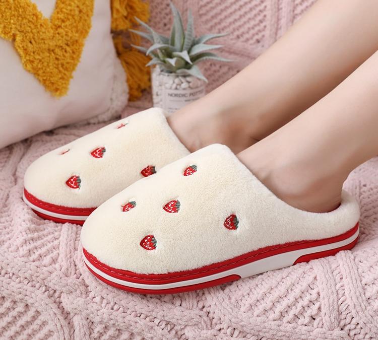 Anti-Slip Berry Patterned Warm Plush Slippers Slippers Women Shoes Anti-Slip Berry Patterned Warm Plush Slippers Slippers Women Shoes