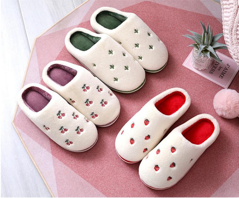 Anti-Slip Berry Patterned Warm Plush Slippers Anti-Slip Berry Patterned Warm Plush Slippers
