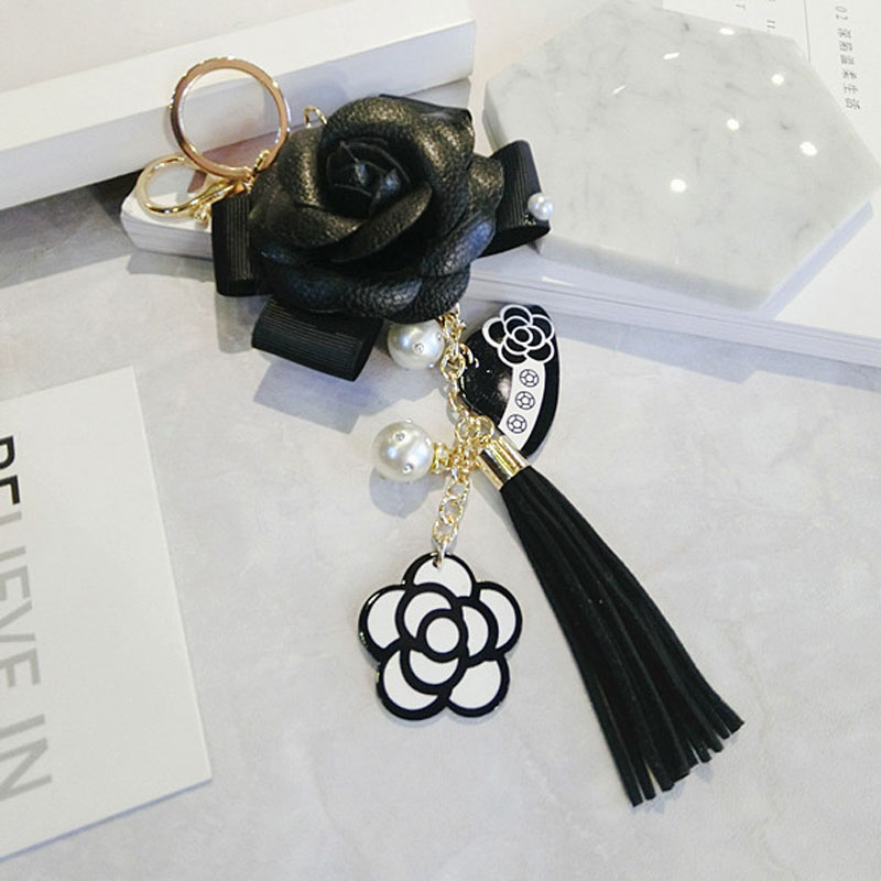 Luxury Black / White Leather Rose Keychain for Women