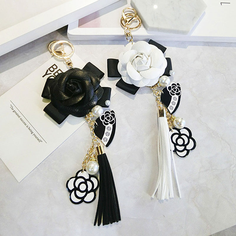 Luxury Black / White Leather Rose Keychain for Women Keychains Luggage & Travel Bags 