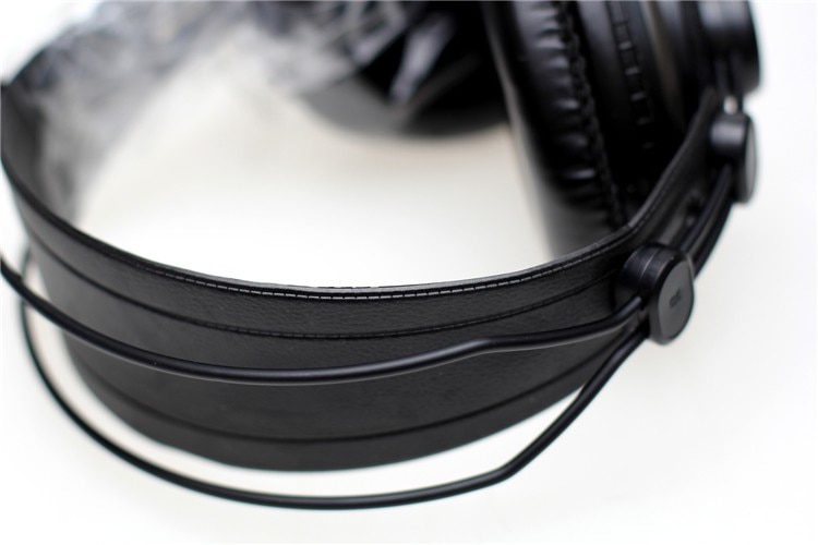 Stereo Black Headphones