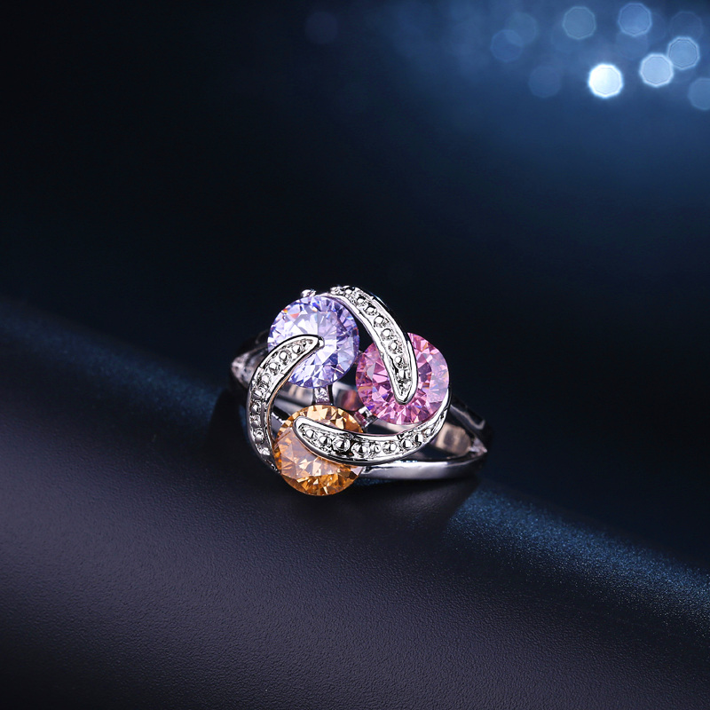 Unique Rotating Crystal Women's Ring Rings Women Jewelry 