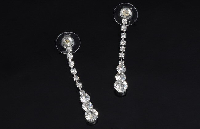 Women's Crystal Drops Necklace and Earrings Set