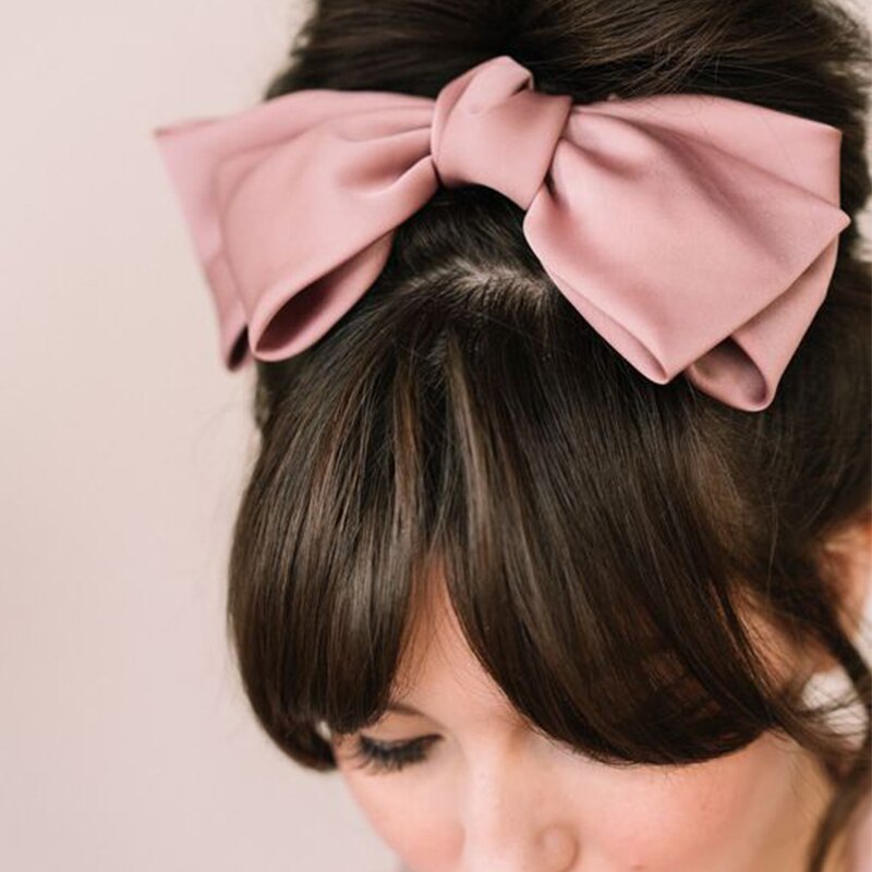 Women's Large Velvet Bow Hair Clip