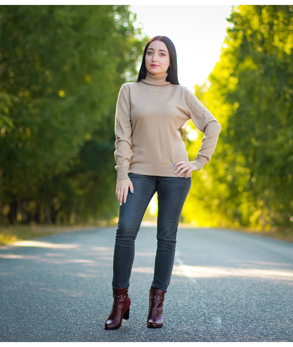 Women's Cashmere Turtleneck Sweater