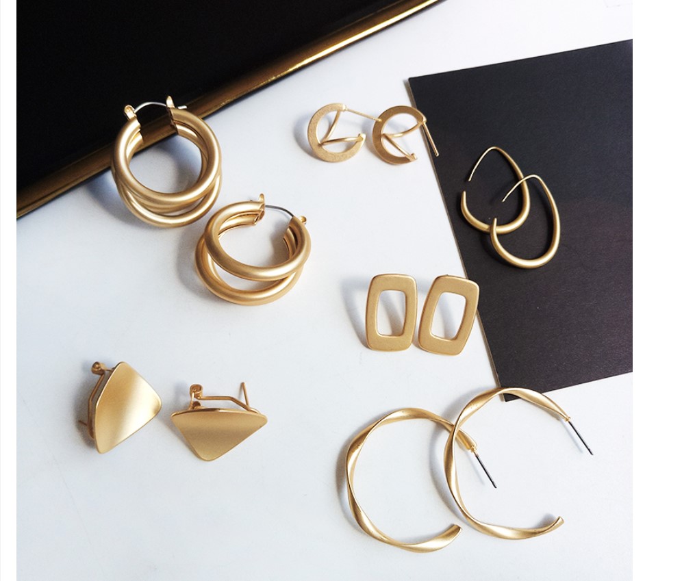 Women's Fashion Geometric Matte Gold Earrings