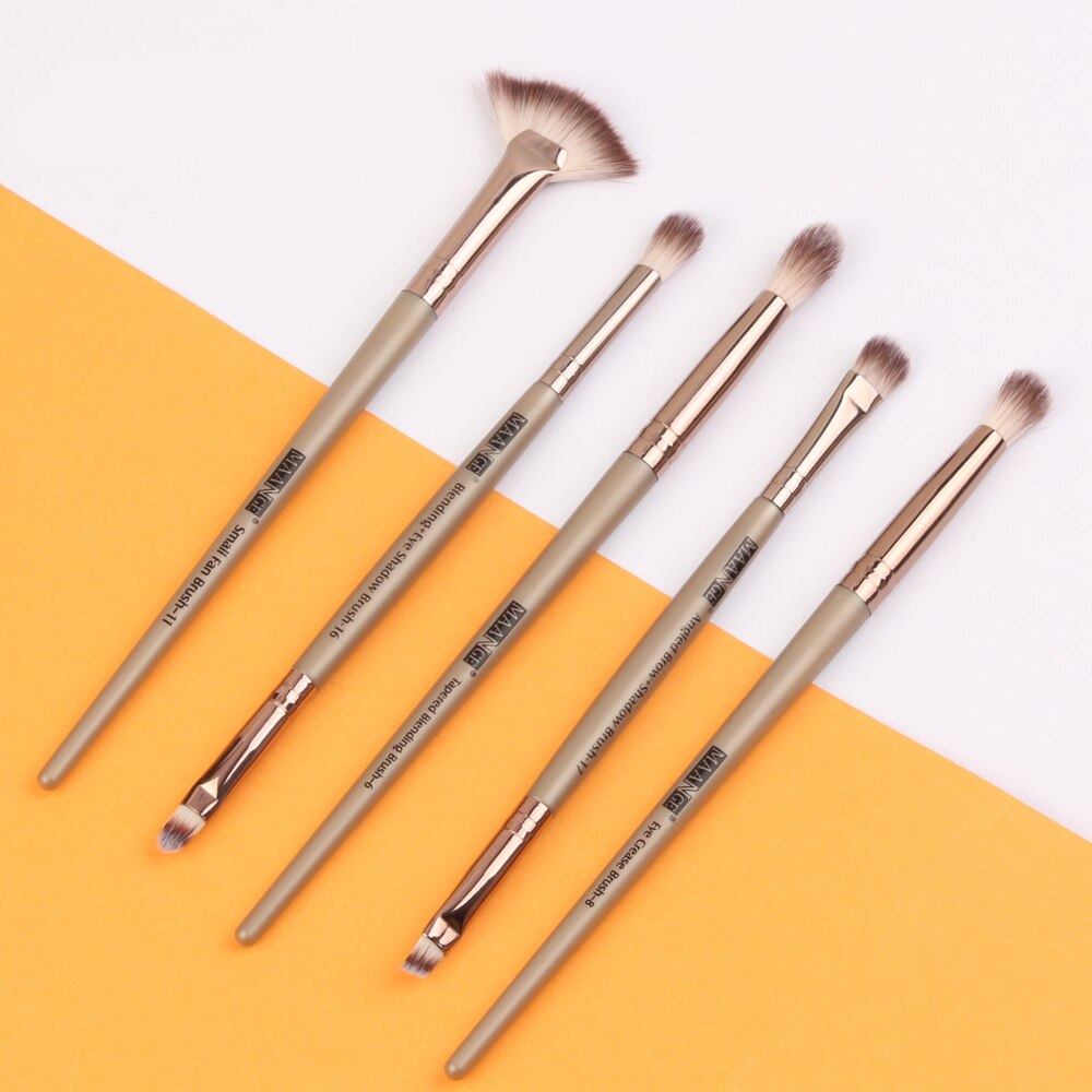 Long Makeup Brushes Set