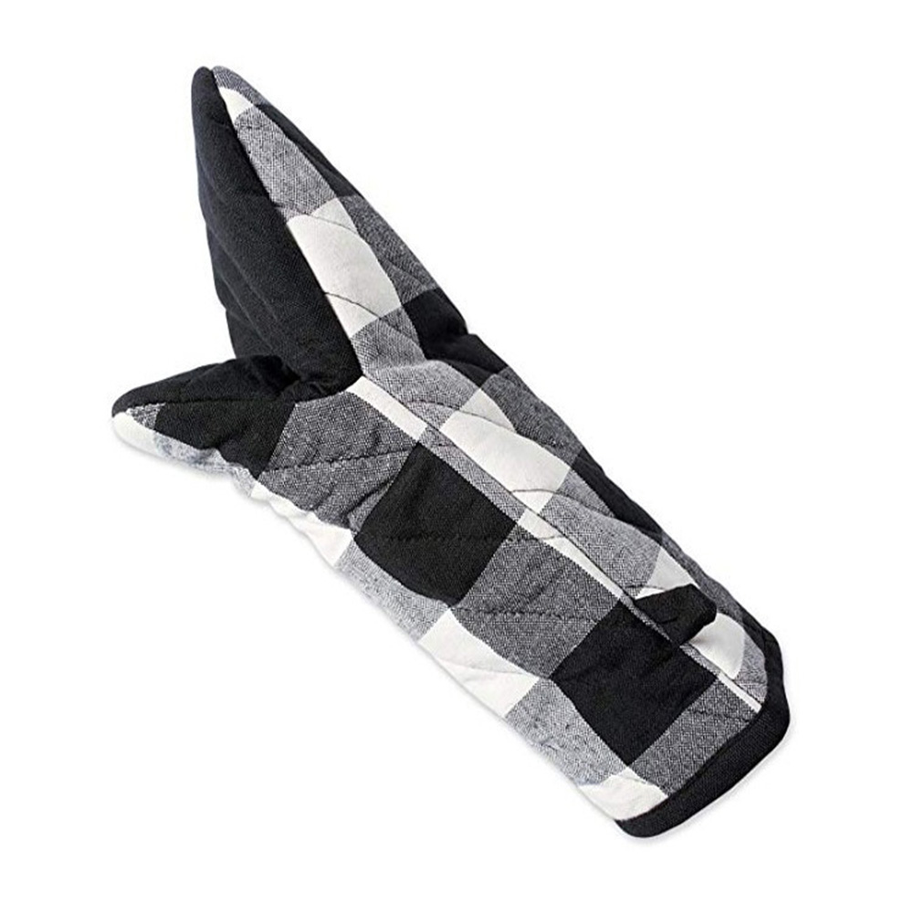 Plaid Heat-Resistant Oven Gloves