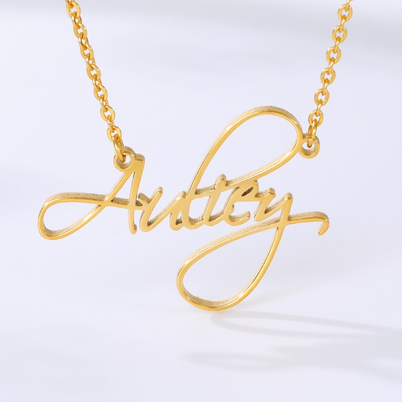 Women's Custom Name Pendant Necklace