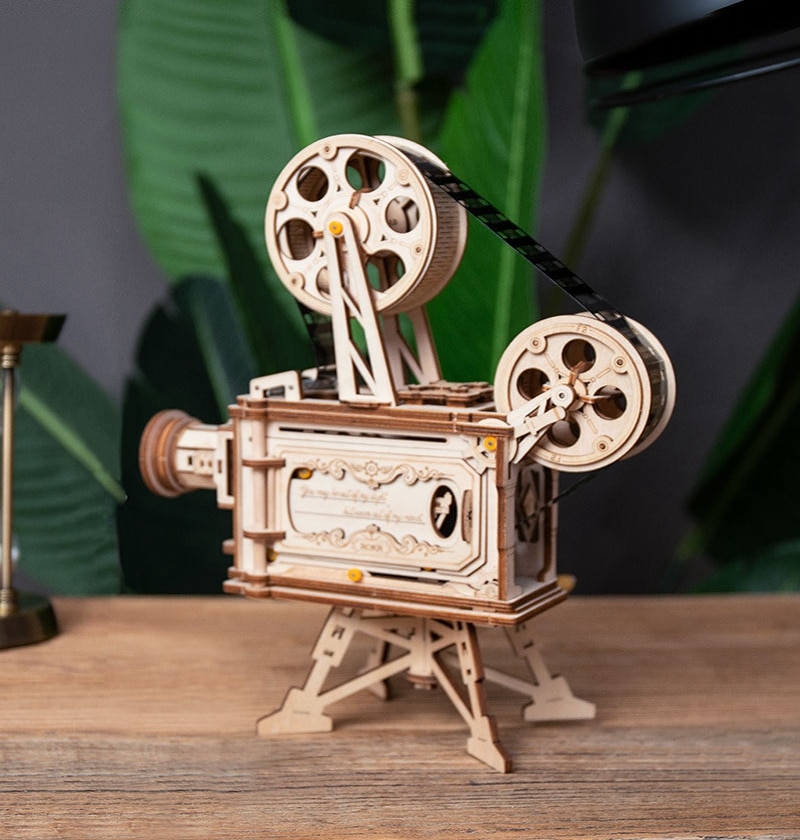 Retro DIY 3D Wood Film Projector