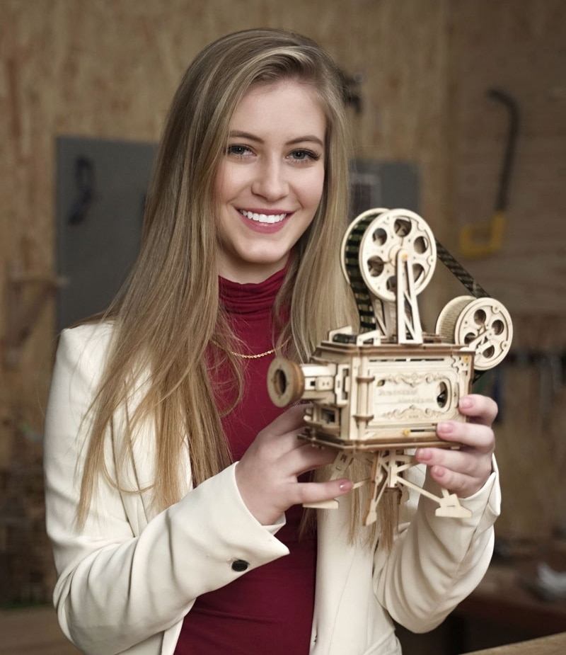 Retro DIY 3D Wood Film Projector