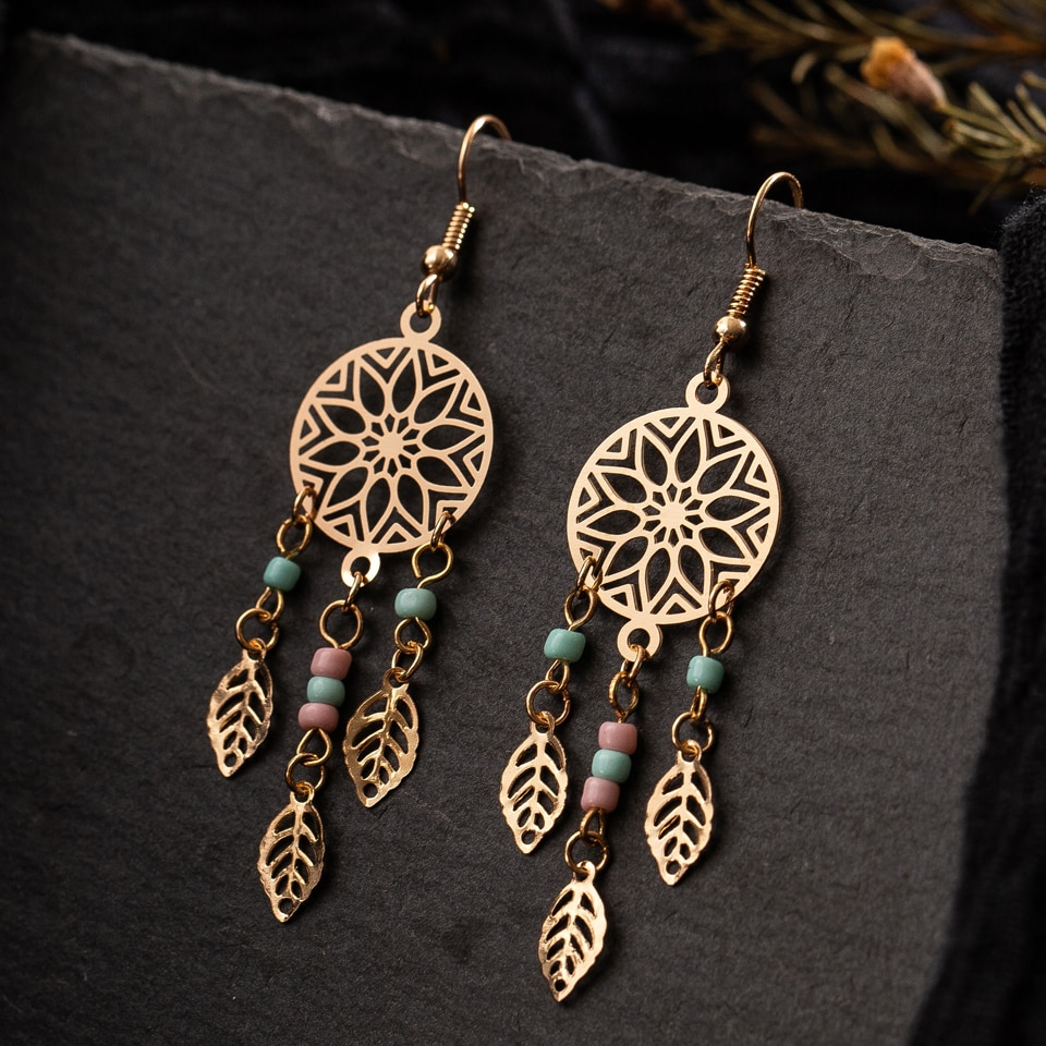 Vintage Leaves Decorated Drop Earrings