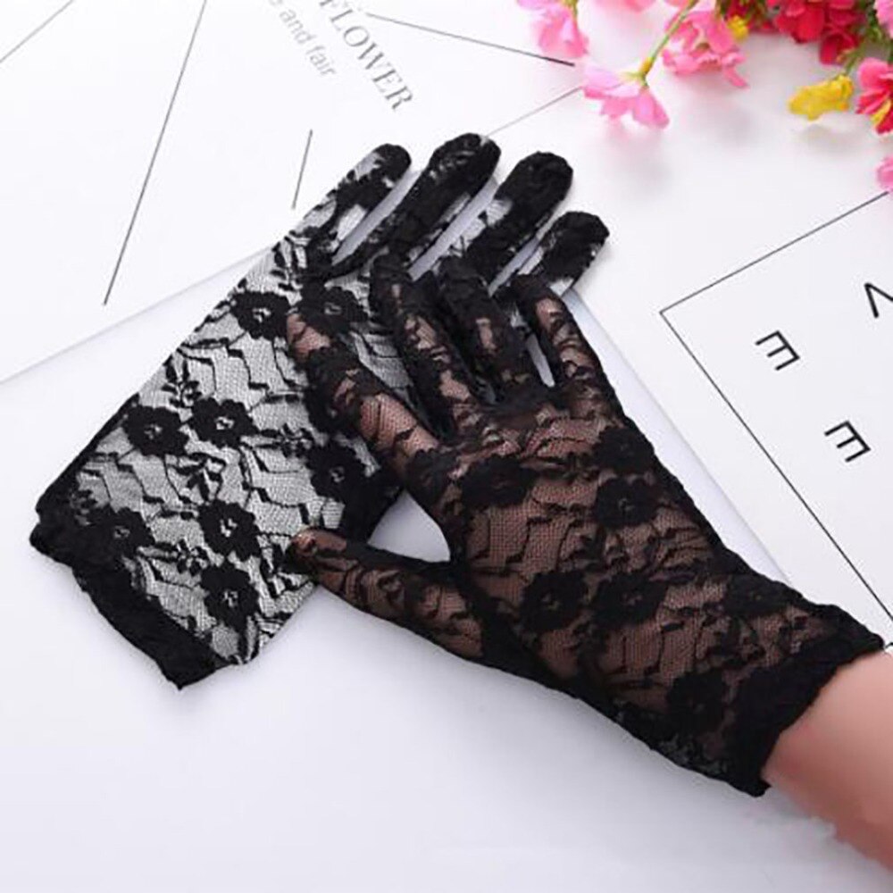 Women's Fingerless Lace Gloves