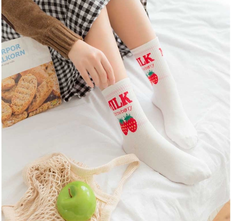 Women's Milk Strawberry Print Socks