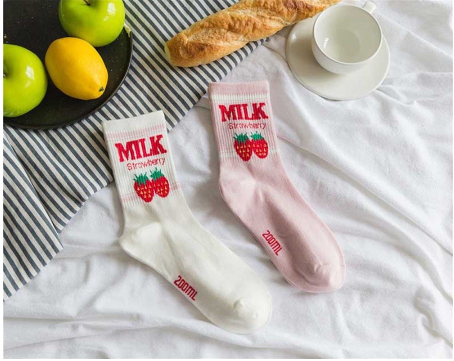 Women's Milk Strawberry Print Socks