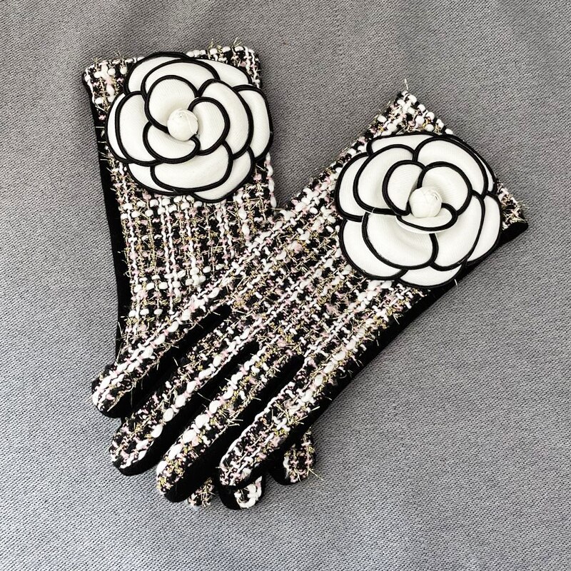 Women's Warm Flower Gloves