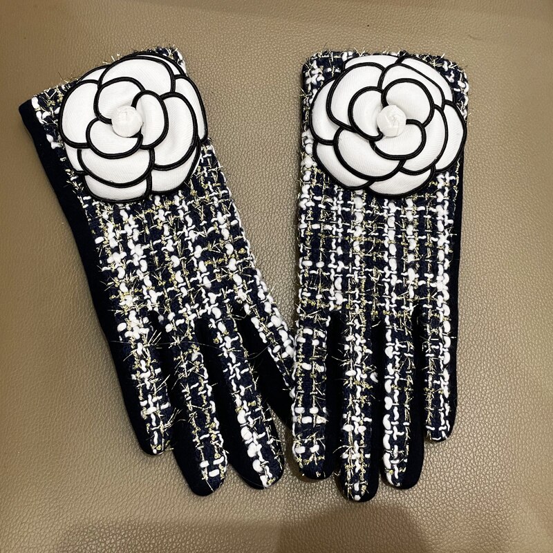 Women's Warm Flower Gloves