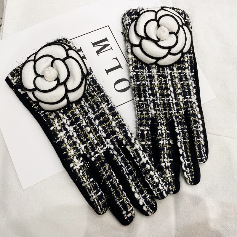 Women's Warm Flower Gloves