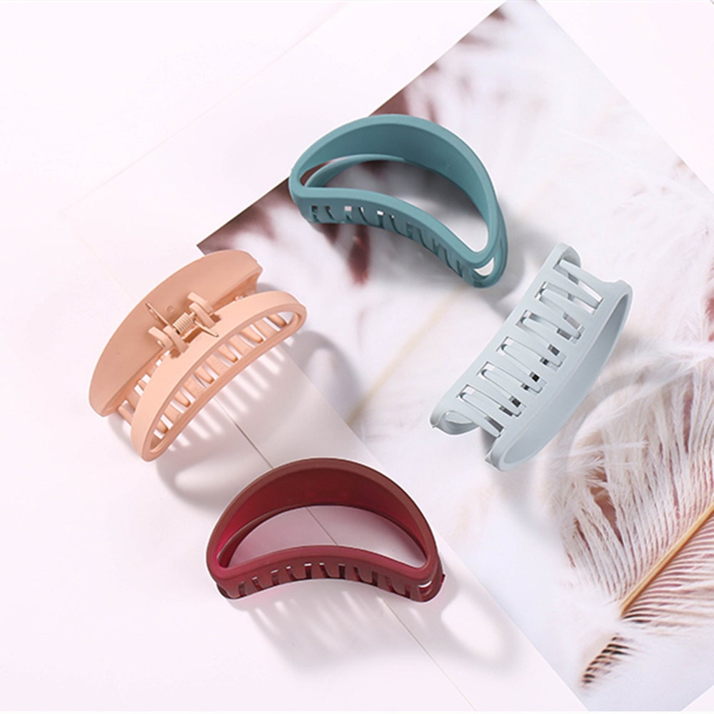 Women's Minimalist Hollow Out Acrylic Hair Claw Clip