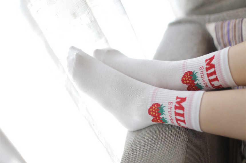 Unisex Milk Printed Socks