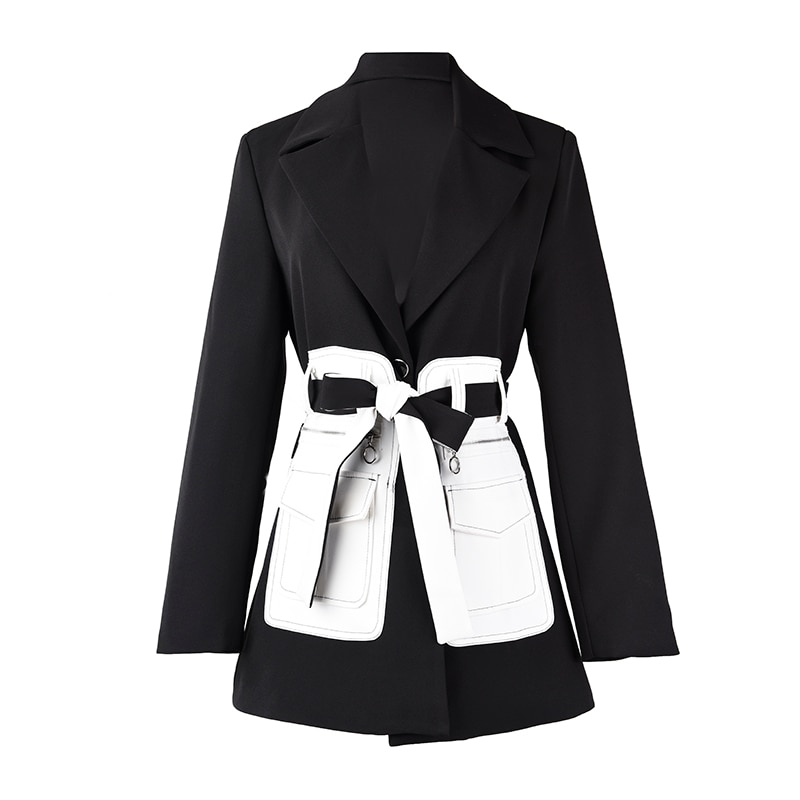 Women's Black Blazer White Pockets