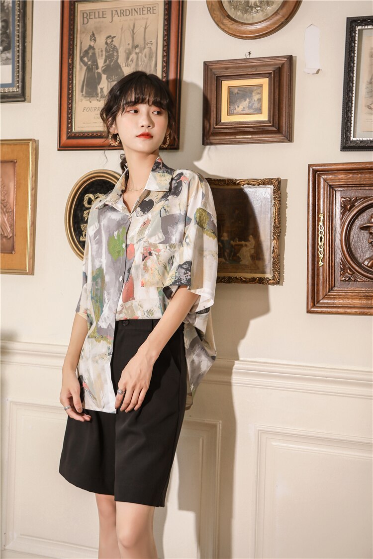 Women's Oversized Short Sleeve Blouse